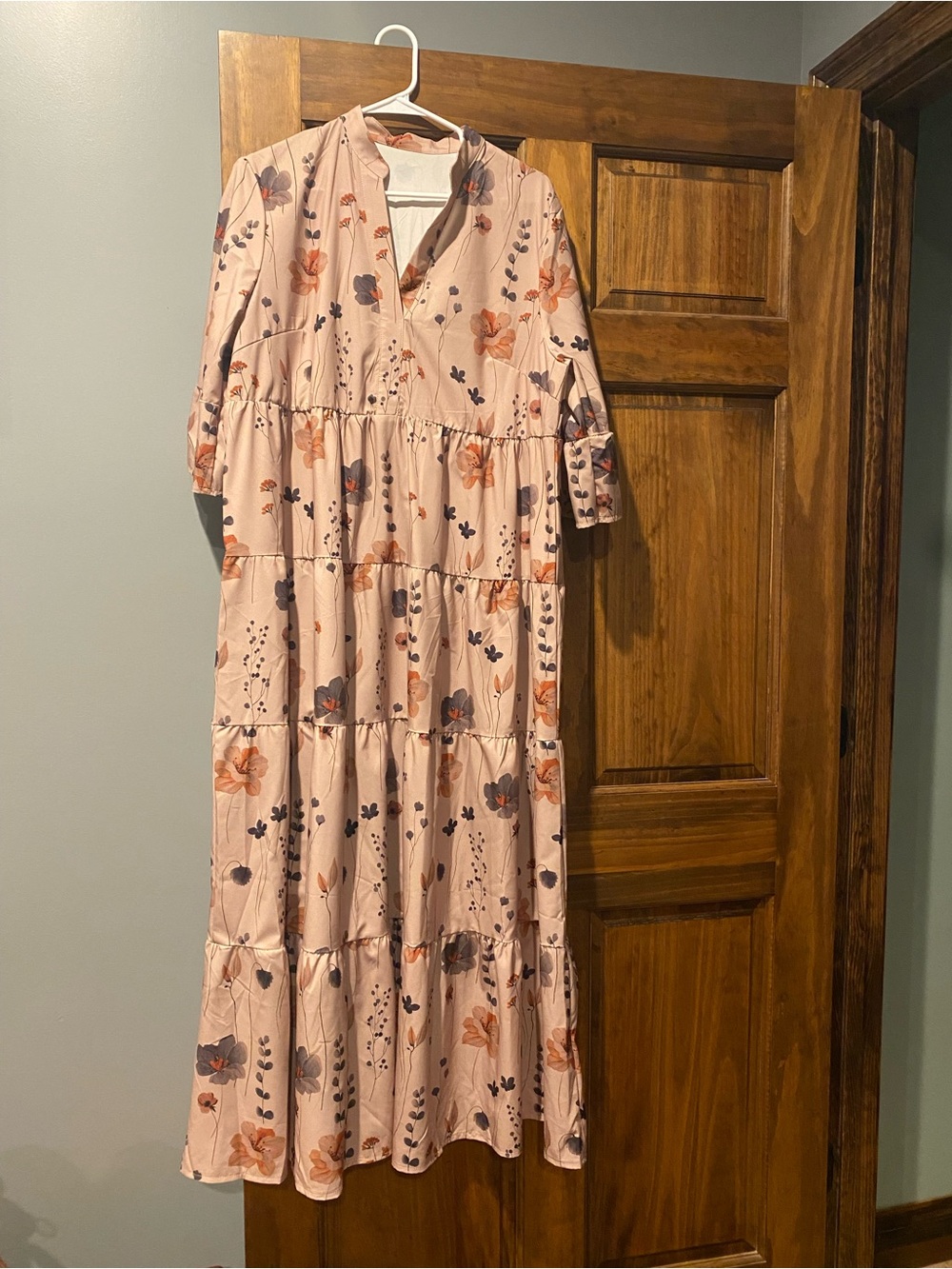 Blush Floral Tiered Maxi Dress - Elegant V-Neck Women’s Dress